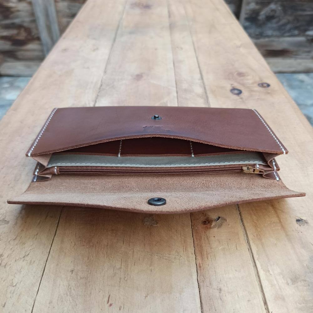 Mehru Leather Women's wallets | Bear Necessities Pakistan